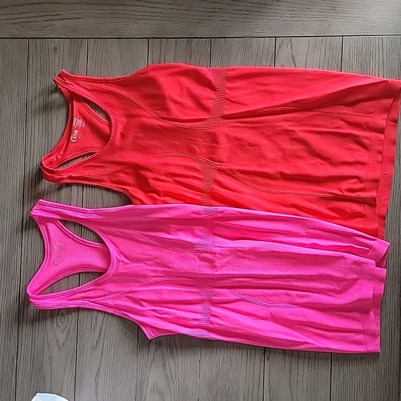 Excellent condition Zyia workout tanks - Picture 2 of 5